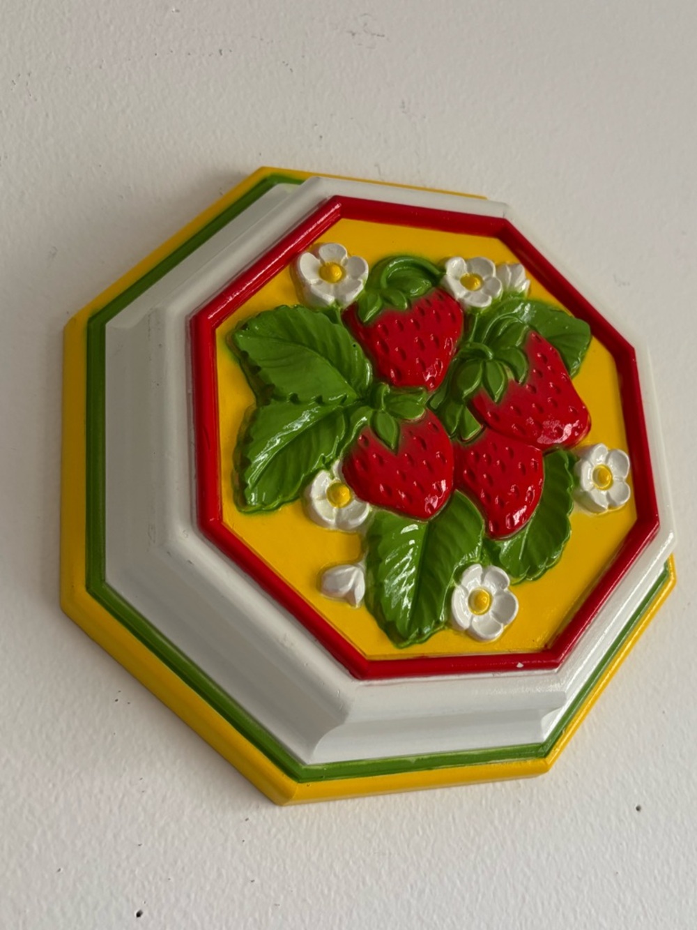 Vintage Syroco Plastic Octagon Shaped Strawberries Wall Art w Serial Number